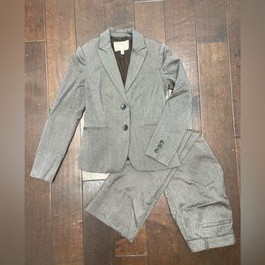 Banana Republic petite lined Womens suit